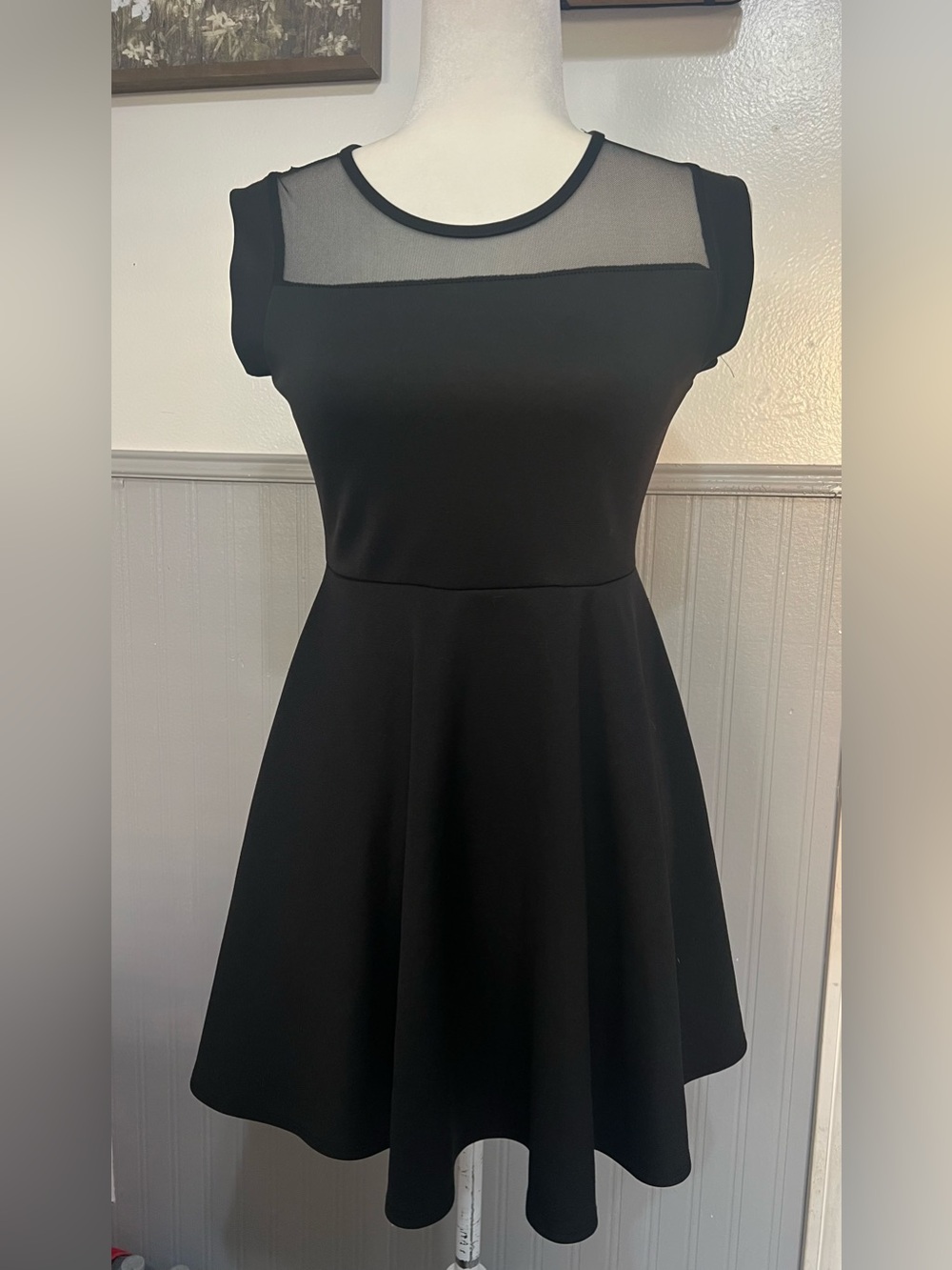 Aqua little black dress / size: XL / Black / fit and flare / cocktail dress